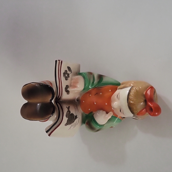 Goldcastle figurine multicolor girl reading a book made in Japan - Picture 14 of 15